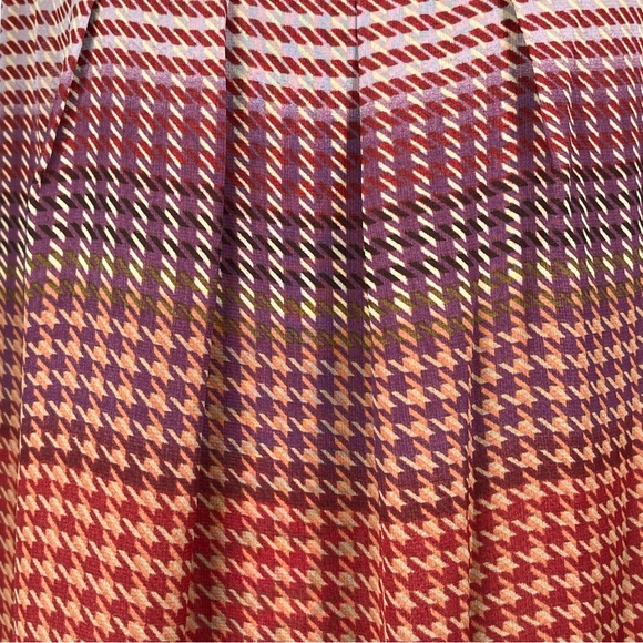 Cabi Plaid Tank Top Red Purple Wine Sleeveless Shell Blouse Houndstooth - Picture 4 of 13